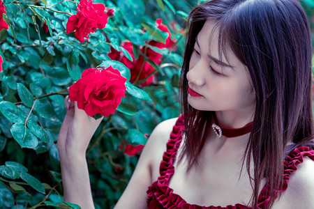 广西大化县一艘船只侧翻导致3人失联